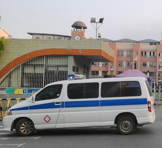 张家川救护车出租护送骨折病人一公里多少钱